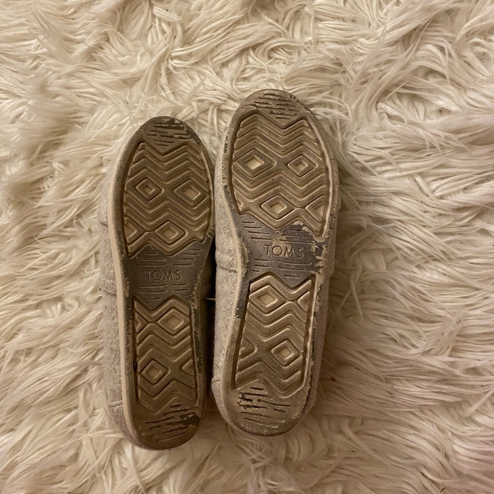 Tom’s slip on shoes with fur lining - Picture 6 of 7